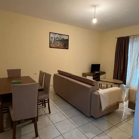 Apartment Master Tours & *